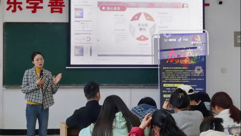 单灯拍摄室内布光：如何打造专业级光影效果**