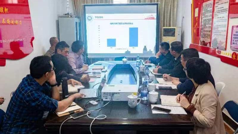 微电影光影秘境：揭秘微电影拍摄必备灯光设备**